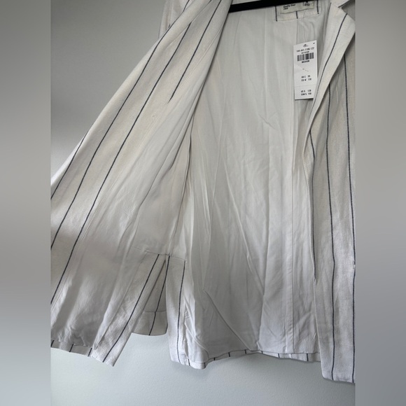 NEW Abercrombie & Fitch White Navy Pin Stripe Linen Blend Blazer‎ Size Medium - Picture 6 of 10
